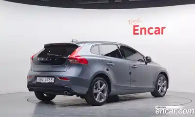Volvo V40 2018 2.0 гидро в Москве № 164521, миниатюра 2