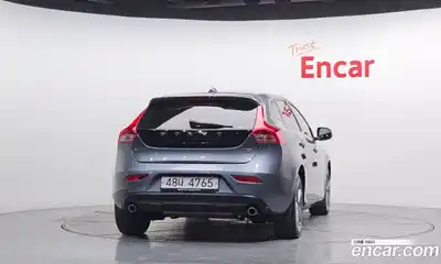 Volvo V40 2018 2.0 гидро в Москве № 164521, миниатюра 4