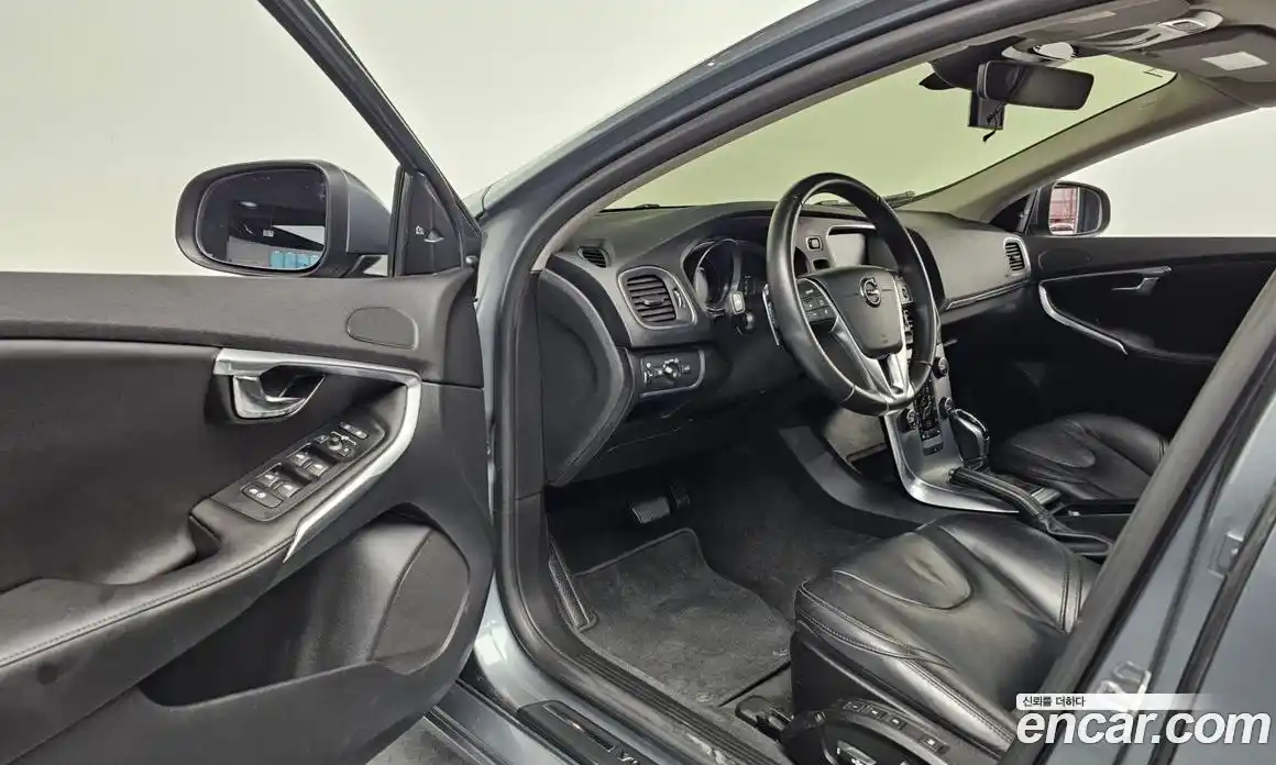 Volvo V40 2018 2.0 гидро в Москве № 164521, фото 10