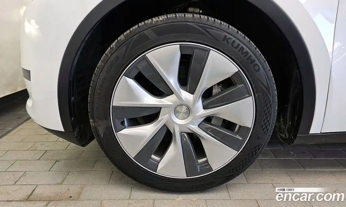 Tesla Model Y 2024 0.2 гидро в Москве № 167709, фото 5