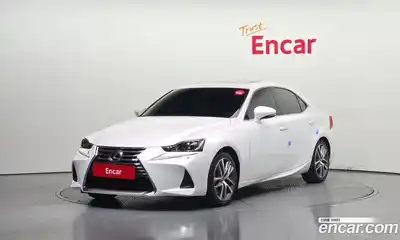 Lexus IS, 2017