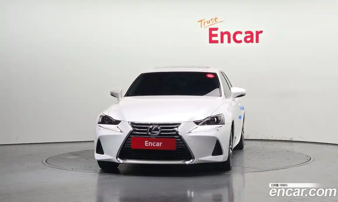 Lexus IS 2017 2.0 гидро в Москве № 168253, фото 3