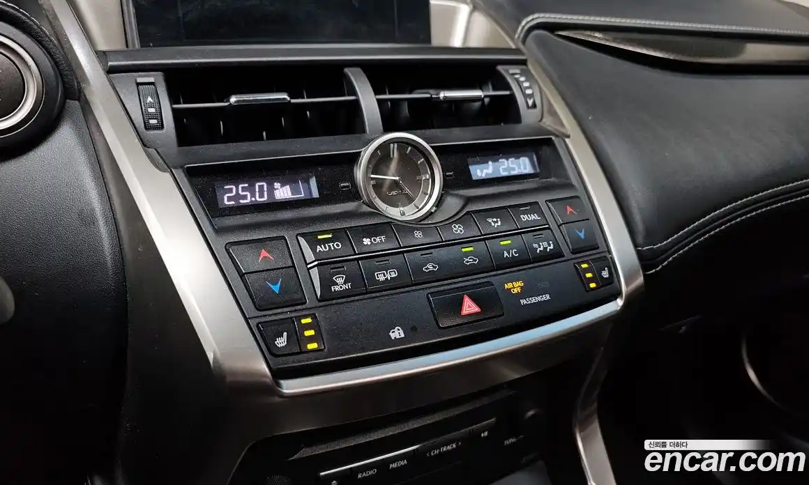 Lexus NX 2015 2.0 гидро в Москве № 168282, фото 16