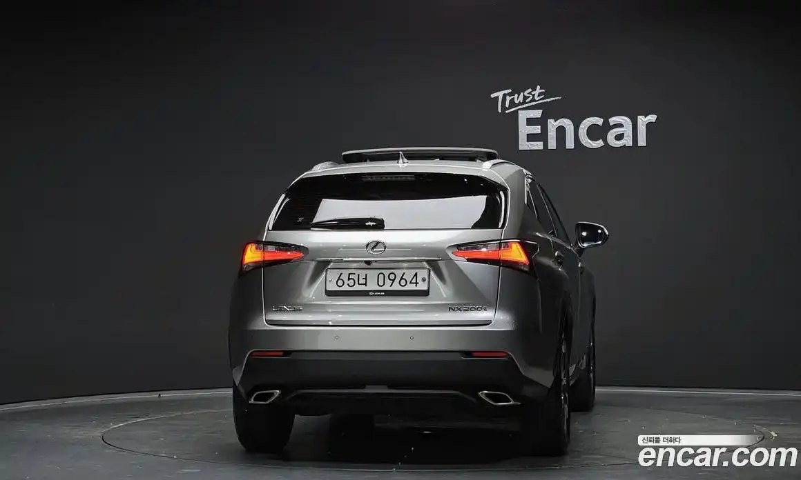 Lexus NX 2015 2.0 гидро в Москве № 168282, фото 4