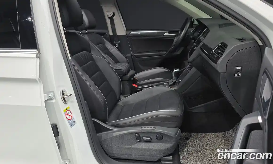 Volkswagen Tiguan 2020 2.0 гидро в Москве № 168695, фото 11