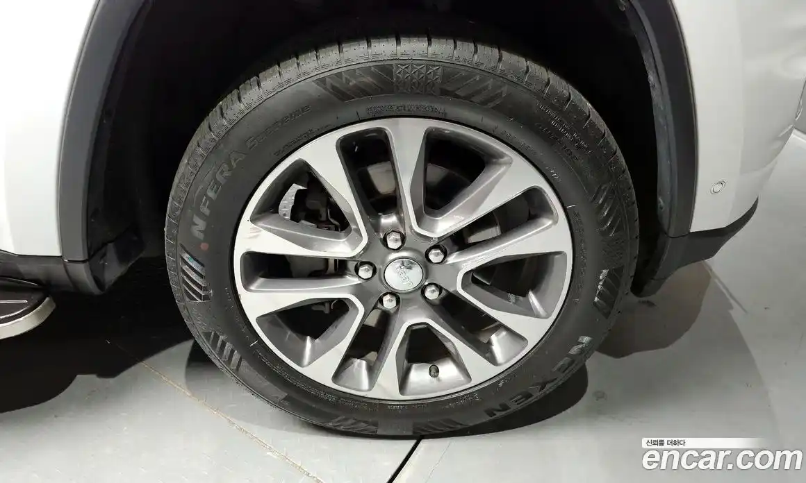 Jeep Cherokee 2018 3.6 гидро в Москве № 169869, фото 5