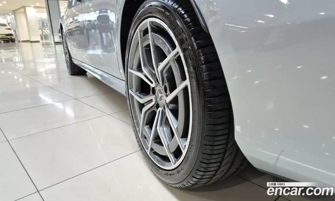 Mercedes-Benz E-Class 2022 2.0 гидро, фото 20