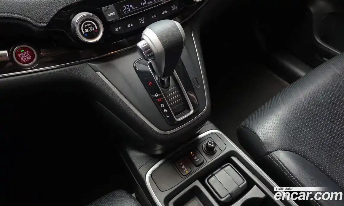 Honda CR-V 2015 2.4 гидро в Москве № 185545, фото 9