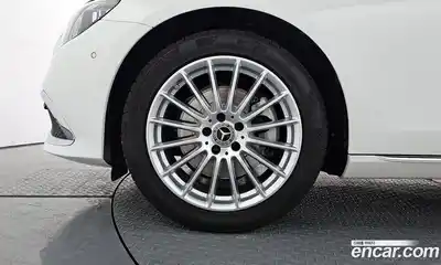 Mercedes-Benz E-Class 2022 2.0 гидро, миниатюра 5