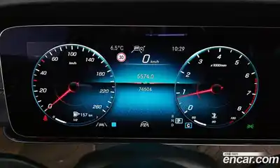 Mercedes-Benz E-Class 2022 2.0 гидро, миниатюра 8