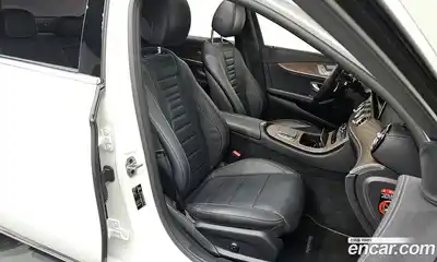 Mercedes-Benz E-Class 2022 2.0 гидро, миниатюра 10