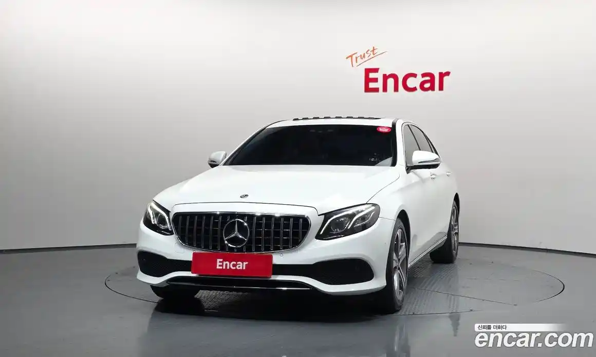 Mercedes-Benz E-Class 2018 2.0 гидро в Москве № 195178, фото 3