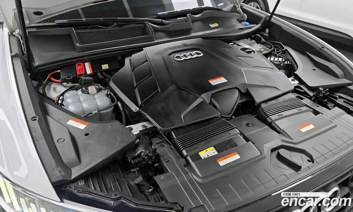 Audi Q8 2021 3.0 гидро в Москве № 196603, фото 6