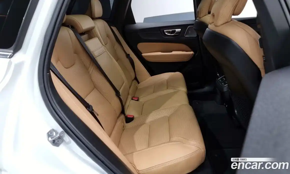 Volvo XC60 2019 2.0 гидро в Москве № 197034, фото 12