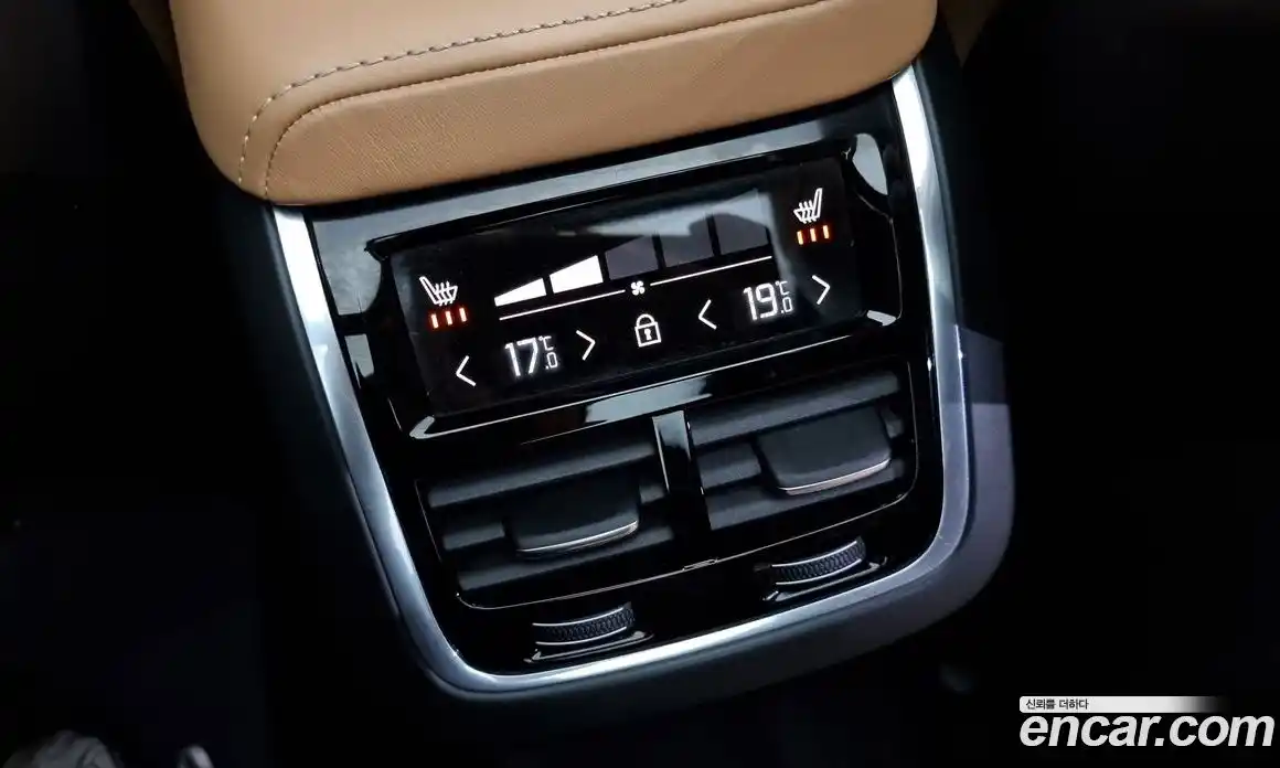 Volvo XC60 2019 2.0 гидро в Москве № 197034, фото 18