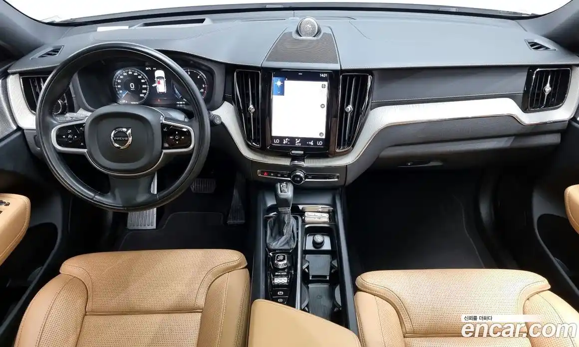 Volvo XC60 2019 2.0 гидро в Москве № 197034, фото 7
