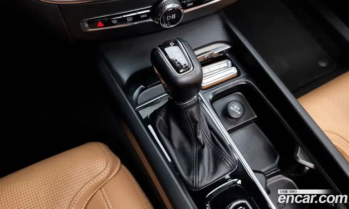 Volvo XC60 2019 2.0 гидро в Москве № 197034, фото 9