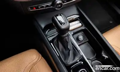 Volvo XC60 2019 2.0 гидро в Москве № 197034, миниатюра 9
