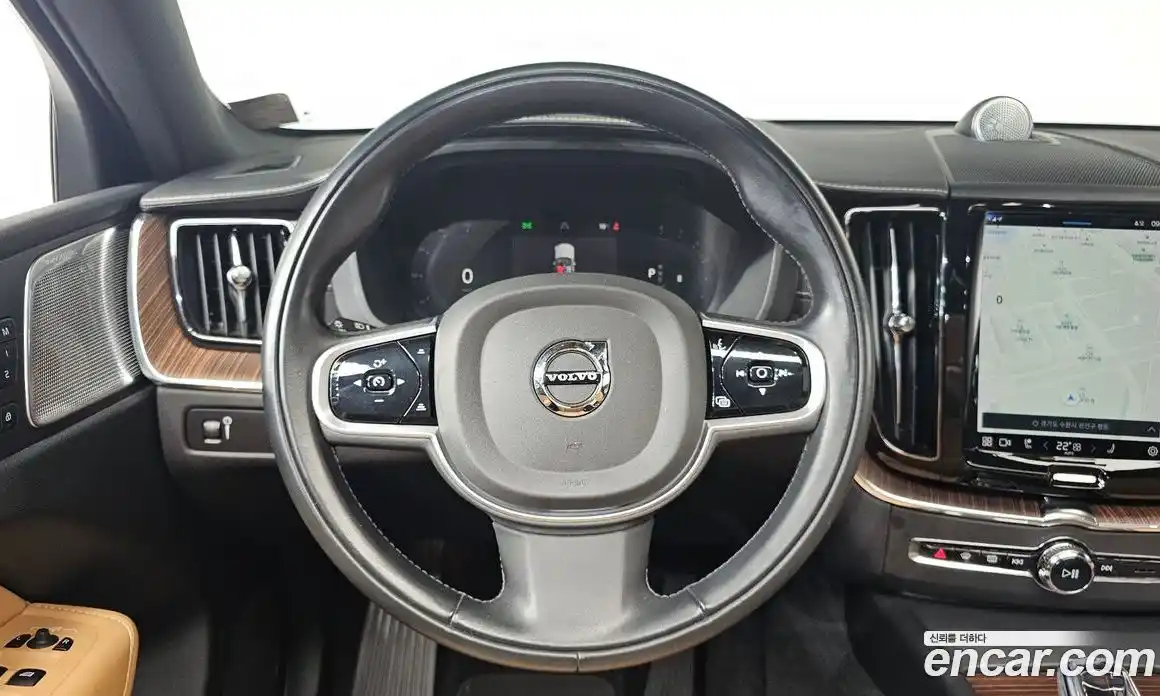 Volvo XC60 2021 2.0 гидро в Москве № 197054, фото 13