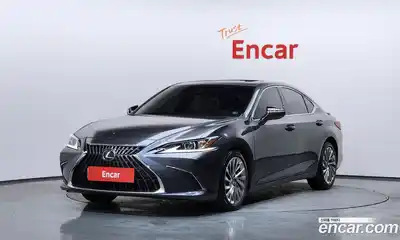 Lexus ES, 2023