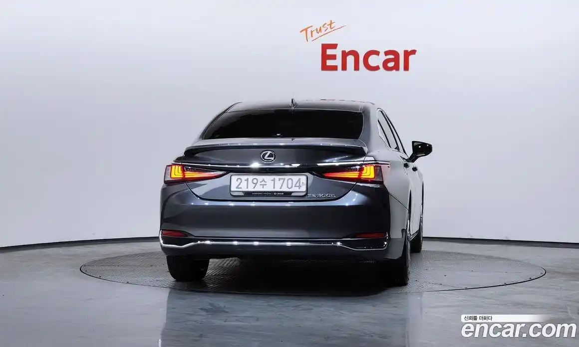 Lexus ES 2023 2.5 гидро в Москве № 198828, фото 4