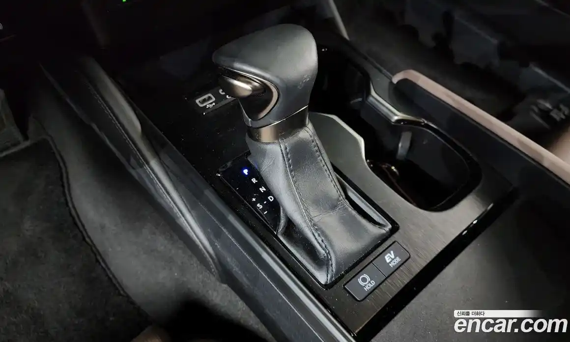 Lexus ES 2023 2.5 гидро в Москве № 198828, фото 9