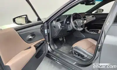 Lexus ES 2023 2.5 гидро в Москве № 198828, миниатюра 10