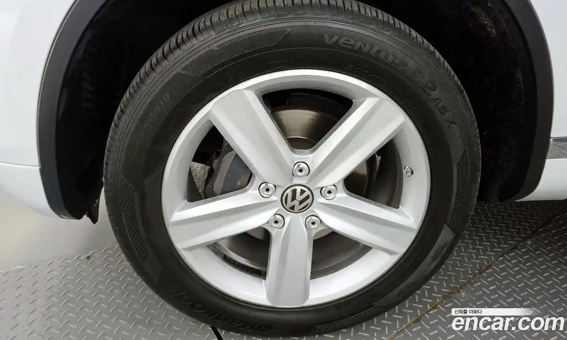 Volkswagen Touareg 2012 3.0 гидро в Москве № 199210, фото 5