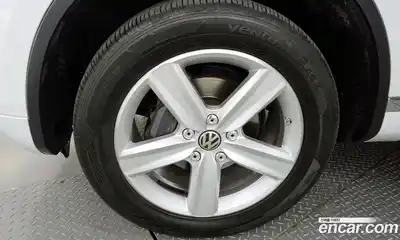 Volkswagen Touareg 2012 3.0 гидро в Москве № 199210, миниатюра 5