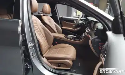 Mercedes-Benz E-Class 2022 2.0 гидро, миниатюра 11