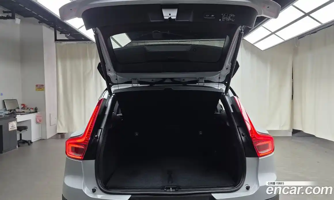 Volvo XC40 2021 2.0 гидро в Москве № 212802, фото 20