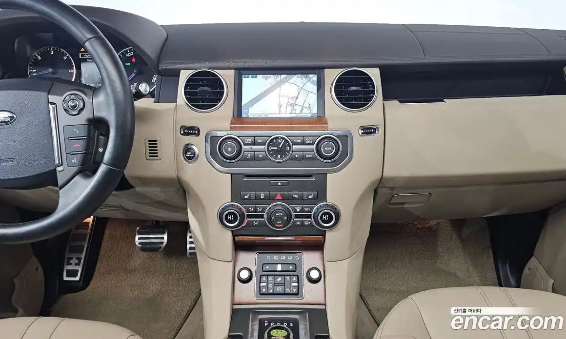 Land Rover Discovery 2016 3.0 гидро в Москве № 213622, фото 15