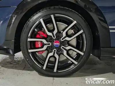 Mini Cooper 2025 2.0 гидро в Москве № 213916, миниатюра 5
