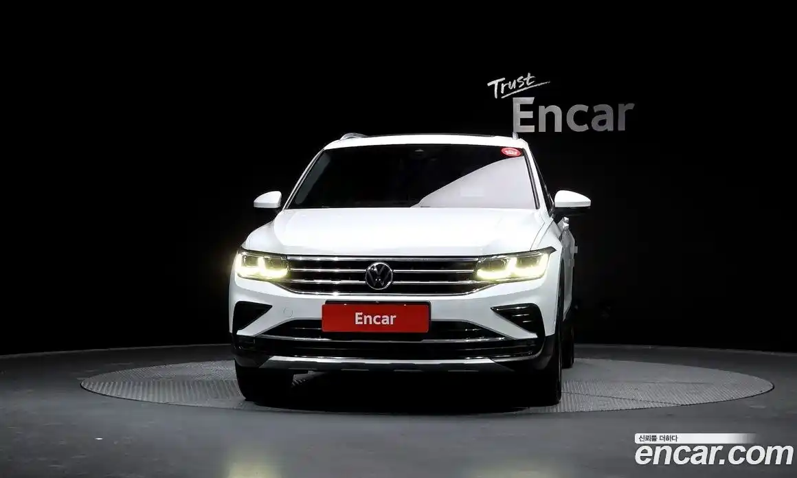 Volkswagen Tiguan 2021 2.0 гидро в Москве № 215271, фото 3