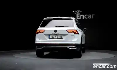 Volkswagen Tiguan 2021 2.0 гидро в Москве № 215271, миниатюра 4