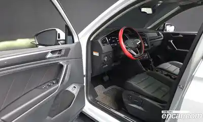 Volkswagen Tiguan 2021 2.0 гидро в Москве № 215271, миниатюра 10