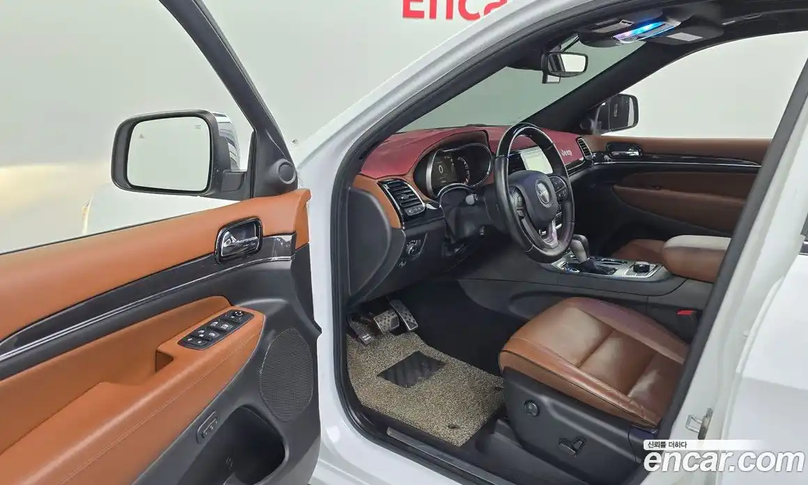 Jeep Cherokee 2021 3.6 гидро в Москве № 215425, фото 10