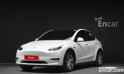Tesla Model Y, 2023