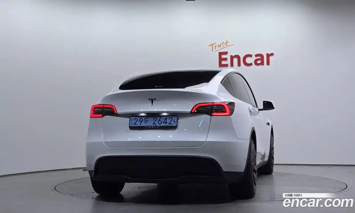 Tesla Model Y 2023 0.2 гидро в Москве № 231788, фото 4