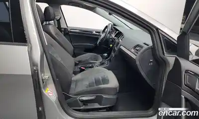 Volkswagen Golf 2015 2.0 гидро в Москве № 232213, миниатюра 11