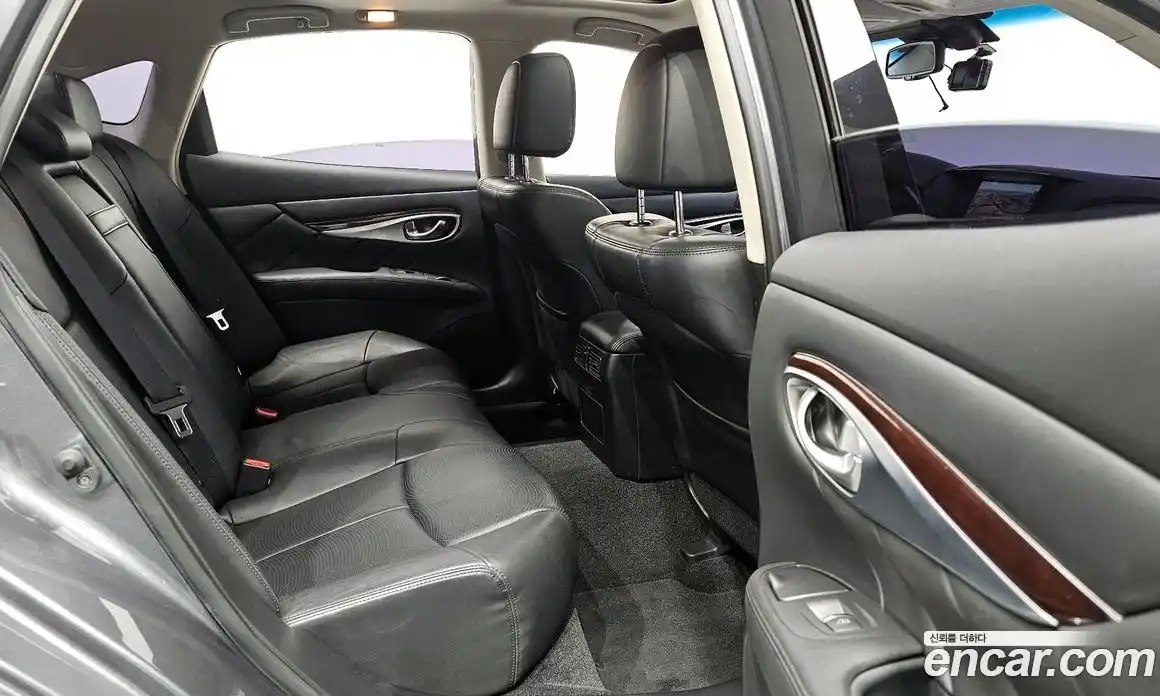 Infiniti Q70 2017 3.7 гидро в Москве № 246495, фото 11