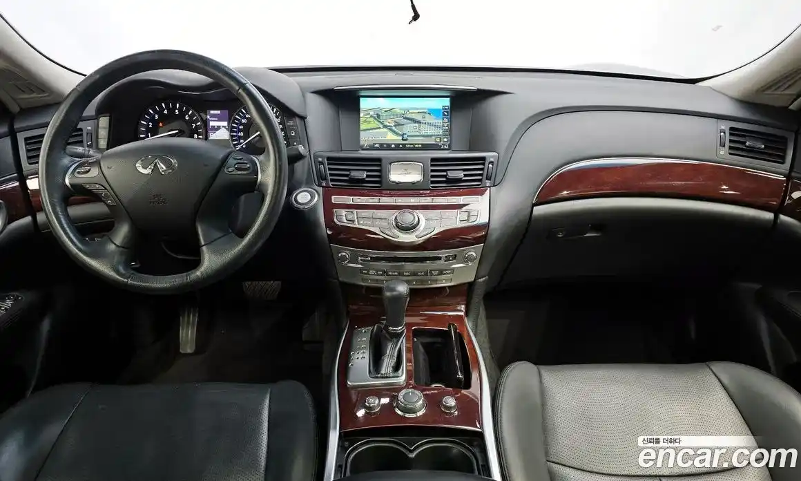 Infiniti Q70 2017 3.7 гидро в Москве № 246495, фото 7