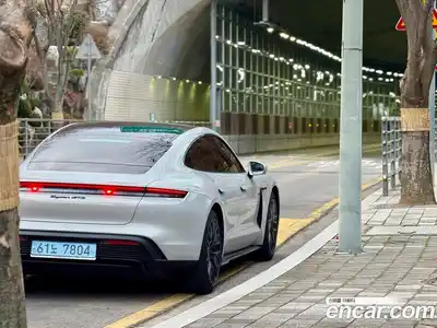 Porsche Taycan 2022 гидро в Москве № 251476, миниатюра 6