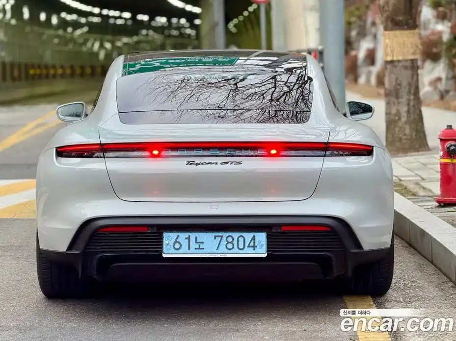 Porsche Taycan 2022 гидро в Москве № 251476, фото 7