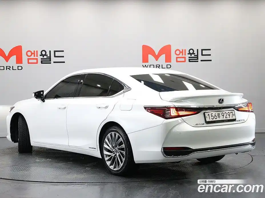 Lexus ES 2021 2.5 вариатор в Москве № 254379, фото 4