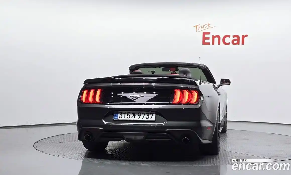 Ford Mustang 2018 2.3 гидро в Москве № 255588, фото 4