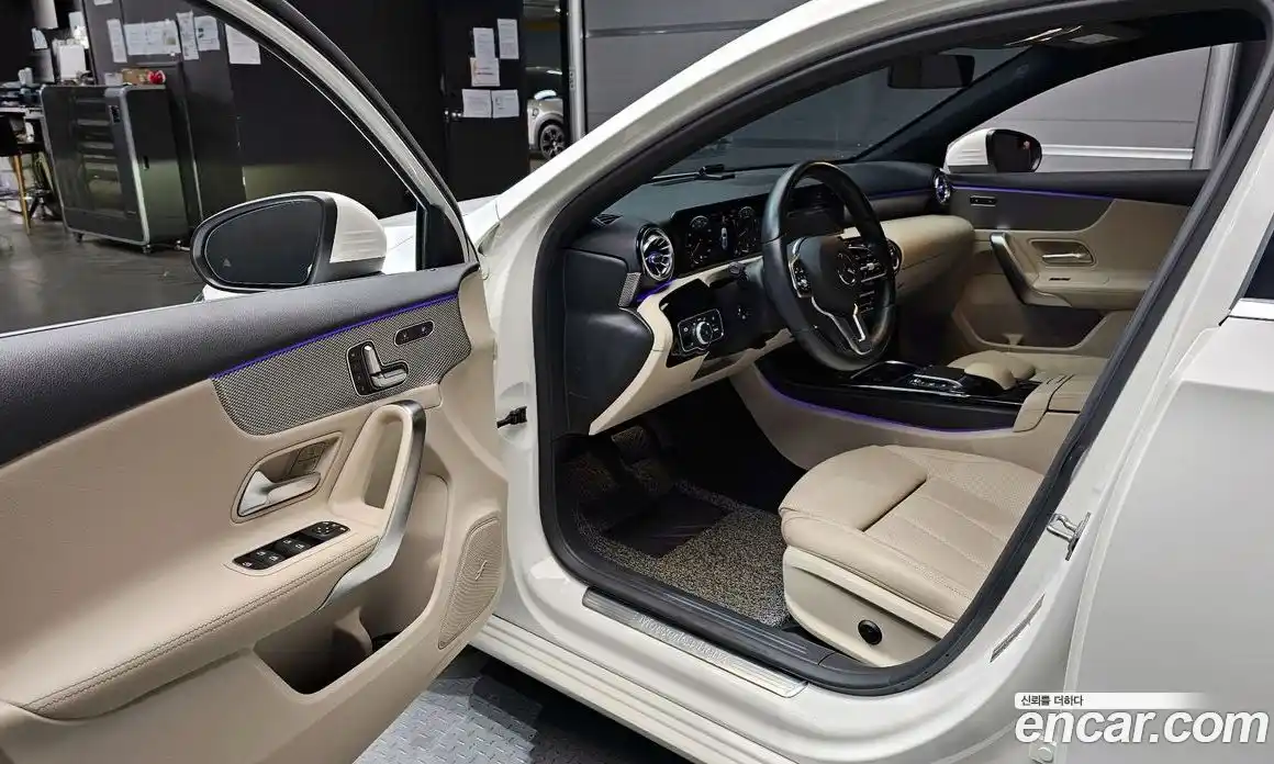 Mercedes-Benz A-Class 2021 2.0 гидро в Москве № 262915, фото 11