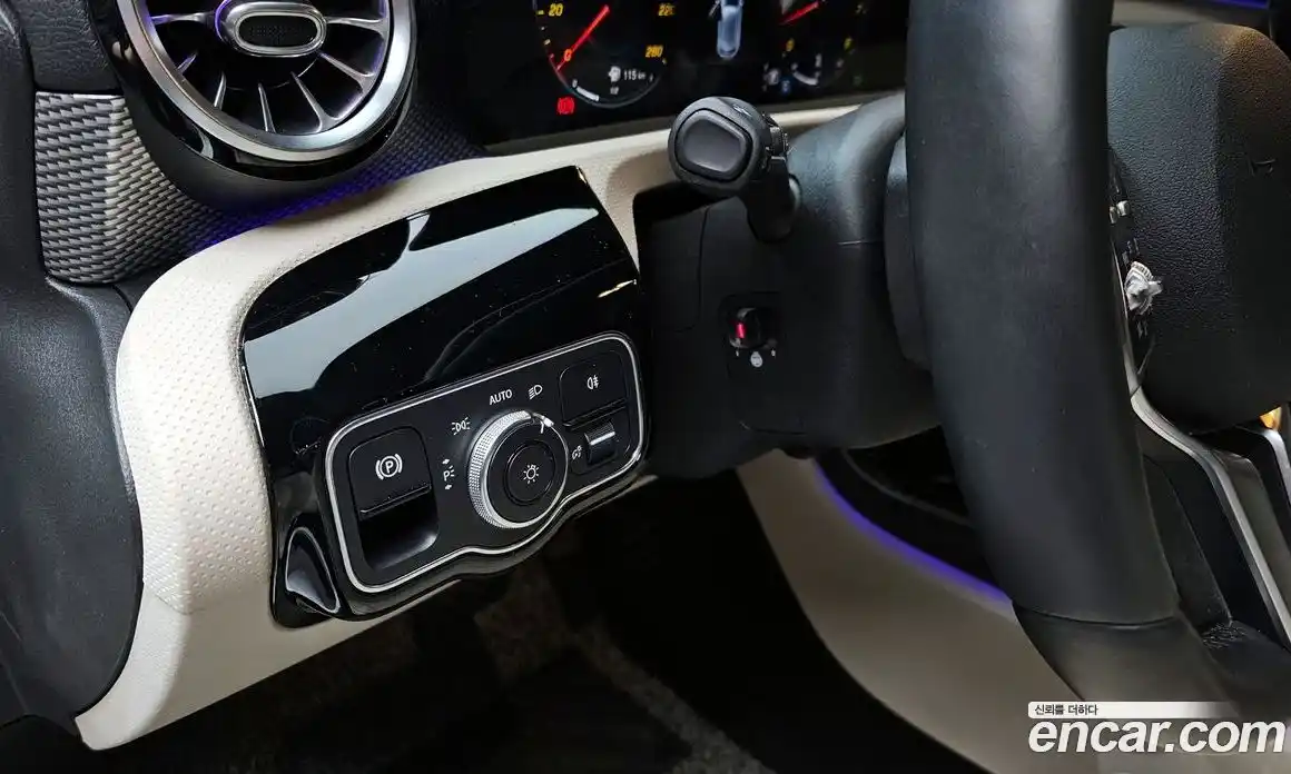 Mercedes-Benz A-Class 2021 2.0 гидро в Москве № 262915, фото 17