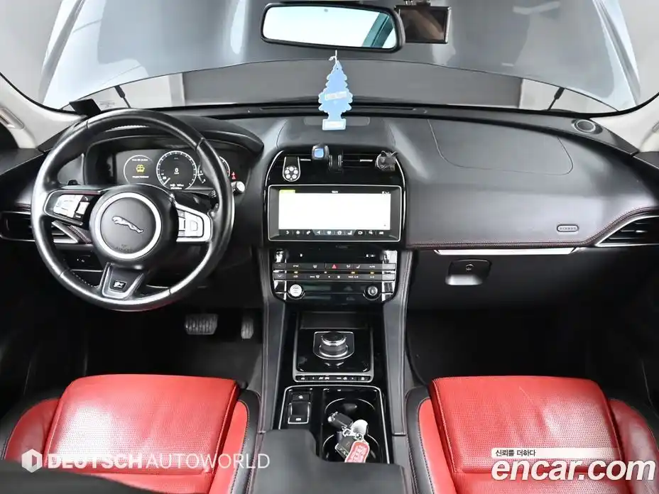 Jaguar F-Pace 2016 2.0 гидро в Москве № 305165, фото 7