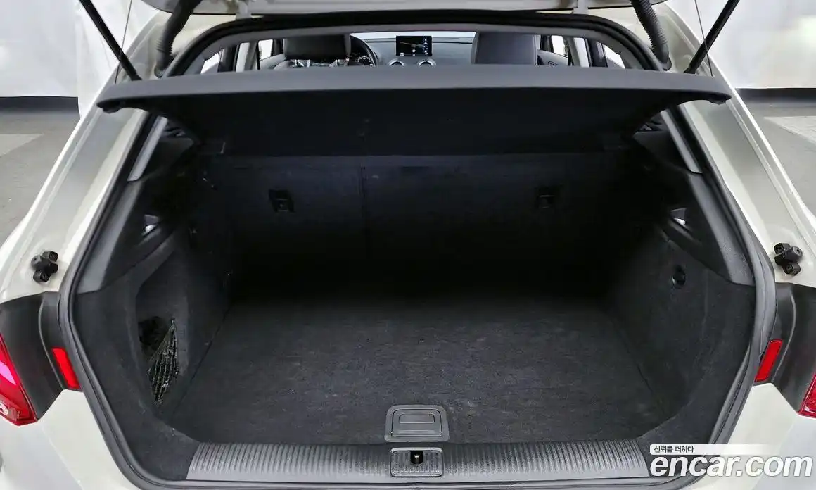 Audi A3 2015 2.0 гидро в Москве № 312050, фото 20
